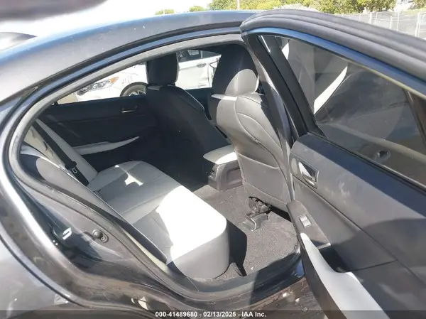 JTHGZ1B28N5054387 2022 LEXUS IS - Image 8