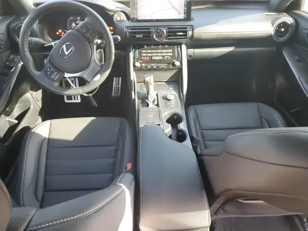 2025 LEXUS IS auction photo 8