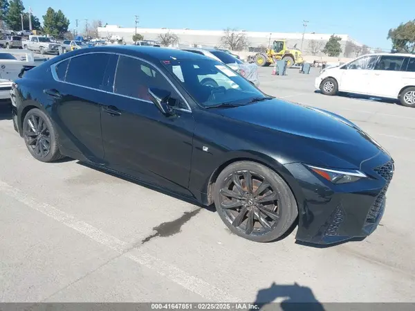 JTHGZ1B29M5038391 2021 LEXUS IS - Image 1