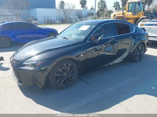 JTHGZ1B29M5038391 2021 LEXUS IS - Image 2