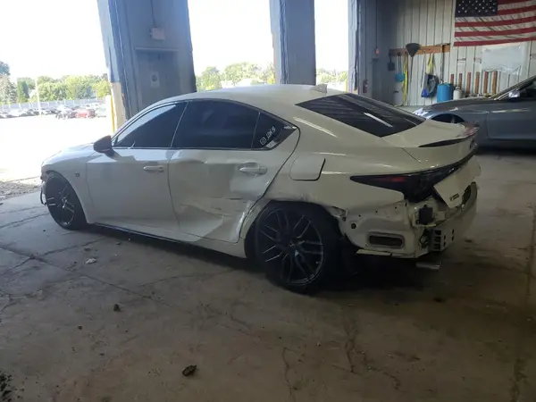 JTHGZ1E20M5018686 2021 LEXUS IS - Image 2