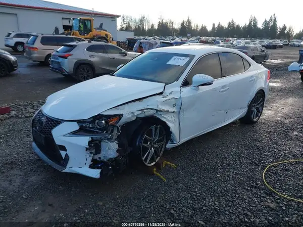 JTHGZ1E21L5017979 2020 LEXUS IS - Image 2