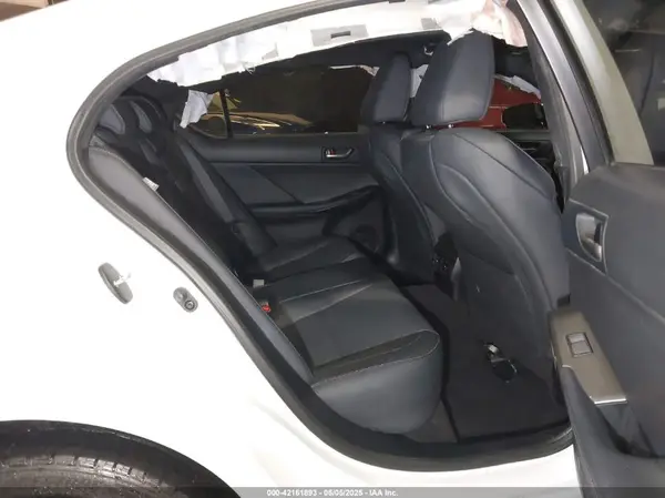 JTHGZ1E21M5020060 2021 LEXUS IS - Image 8