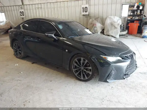 JTHGZ1E21N5025194 2022 LEXUS IS - Image 1