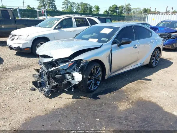 JTHGZ1E24S5039764 2025 LEXUS IS - Image 2