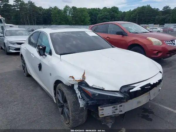 JTHGZ1E26M5020720 2021 LEXUS IS - Image 1