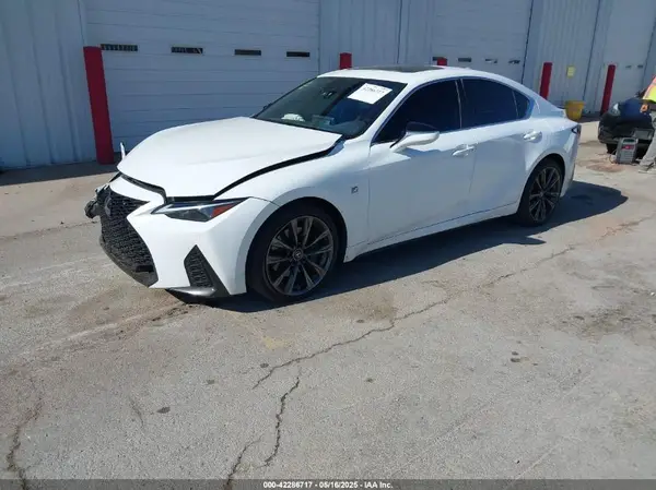 JTHGZ1E26N5023327 2022 LEXUS IS - Image 2