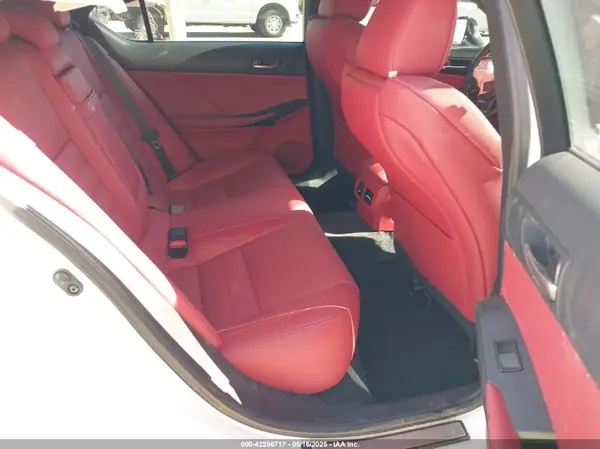 JTHGZ1E26N5023327 2022 LEXUS IS - Image 8