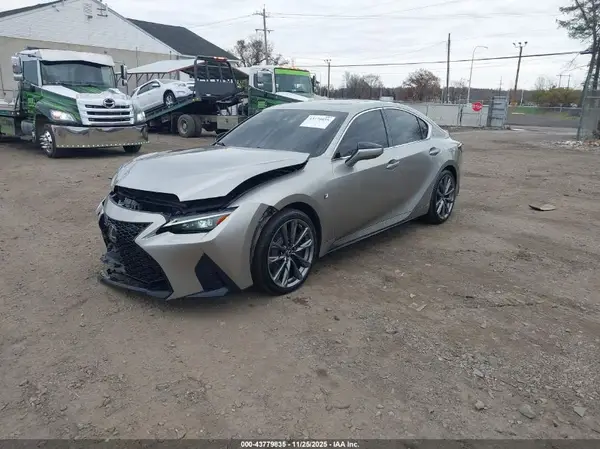 JTHGZ1E26N5024848 2022 LEXUS IS - Image 2