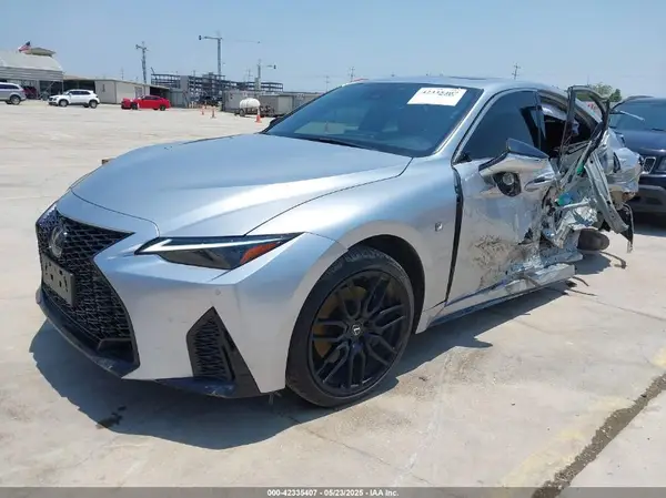 JTHGZ1E26P5028188 2023 LEXUS IS - Image 2
