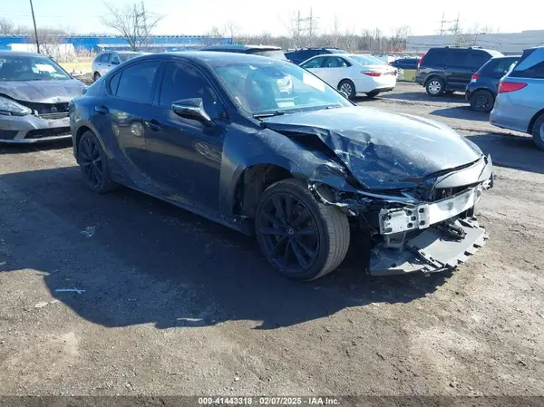 JTHGZ1E27N5023496 2022 LEXUS IS - Image 1