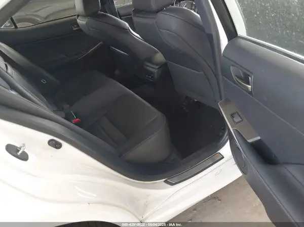 JTHGZ1E28L5017705 2020 LEXUS IS - Image 8