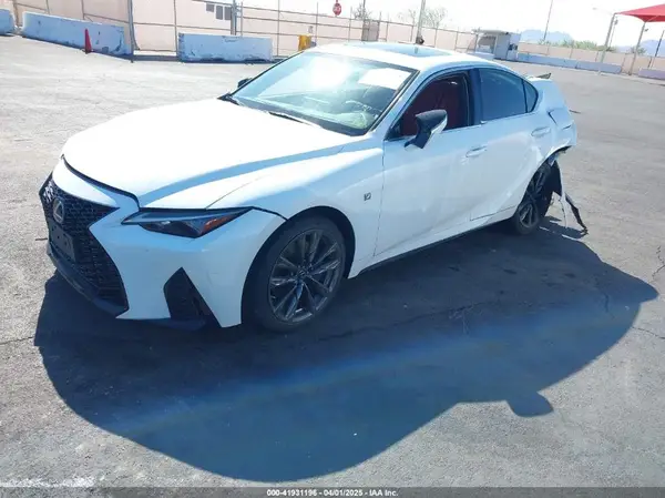JTHGZ1E28N5023510 2022 LEXUS IS - Image 2