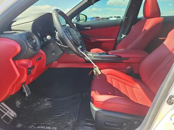 2023 LEXUS IS auction photo 7