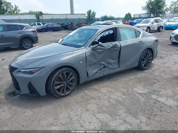 JTHGZ1E28R5033508 2024 LEXUS IS - Image 2