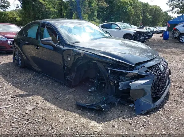 JTHGZ1E28S5038388 2025 LEXUS IS - Image 1