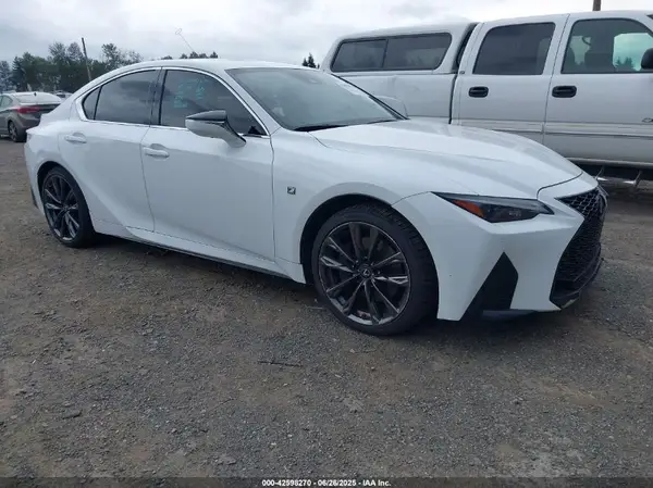 JTHGZ1E29N5023953 2022 LEXUS IS - Image 1