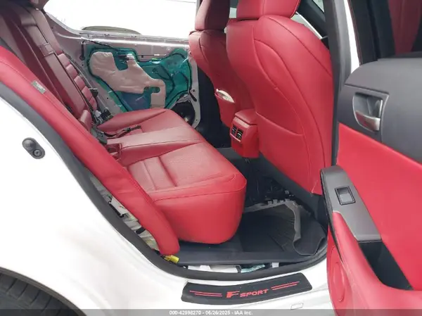 JTHGZ1E29N5023953 2022 LEXUS IS - Image 8