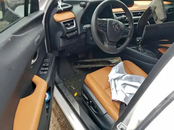 JTHL9JBH4M2049707 2021 LEXUS UX - Image 8