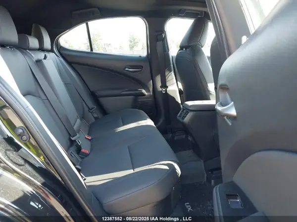 JTHL9JBHXR2074490 2024 LEXUS UX - Image 8