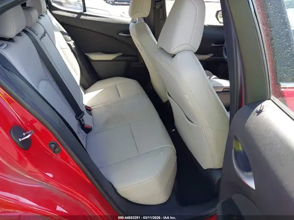 JTHP3JBH1N2049653 2022 LEXUS UX - Image 8