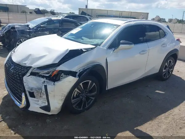 JTHP3JBH2M2033606 2021 LEXUS UX - Image 2
