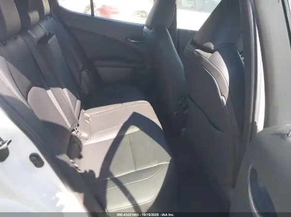 JTHP3JBH4M2033946 2021 LEXUS UX - Image 8