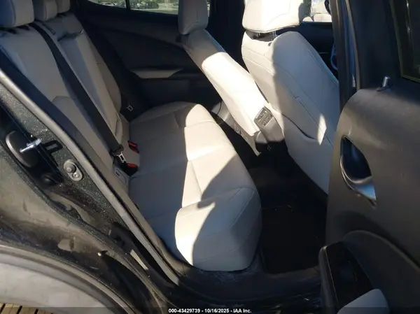 JTHP3JBH5L2024042 2020 LEXUS UX - Image 8