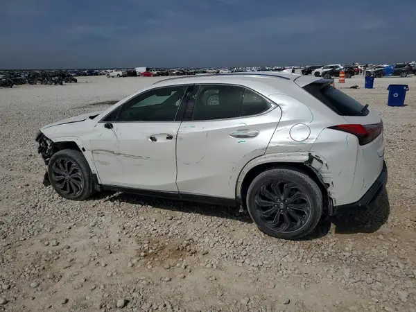 JTHP3JBH7M2040678 2021 LEXUS UX - Image 2