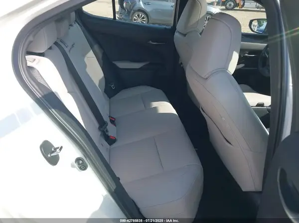 JTHP3JBH7N2052671 2022 LEXUS UX - Image 8