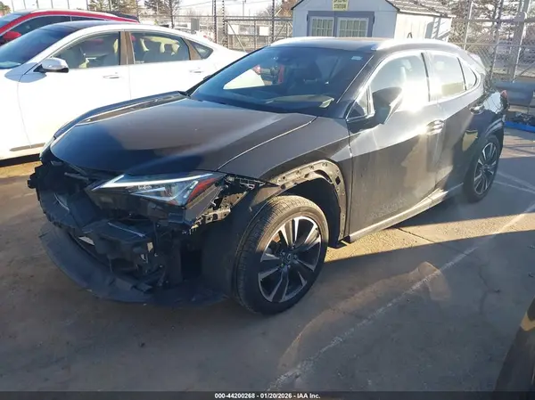 JTHP3JBH8L2023211 2020 LEXUS UX - Image 2