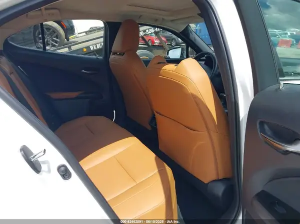 JTHP3JBH8N2055563 2022 LEXUS UX - Image 8