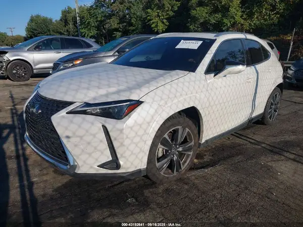 JTHP6JBH0P2132596 2023 LEXUS UX - Image 2