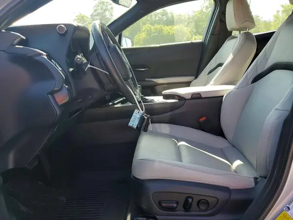 2023 LEXUS UX auction photo 7