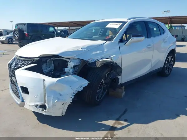JTHP6JBH3P2132964 2023 LEXUS UX - Image 2