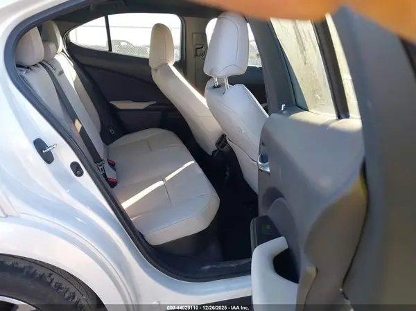 JTHP6JBH3P2156116 2023 LEXUS UX - Image 8