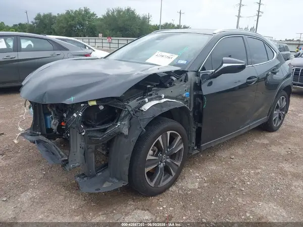 JTHP6JBH3R2171072 2024 LEXUS UX - Image 2