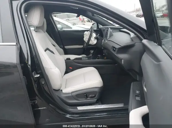 2023 LEXUS UX IAAI lot 41432919 auction photo 5