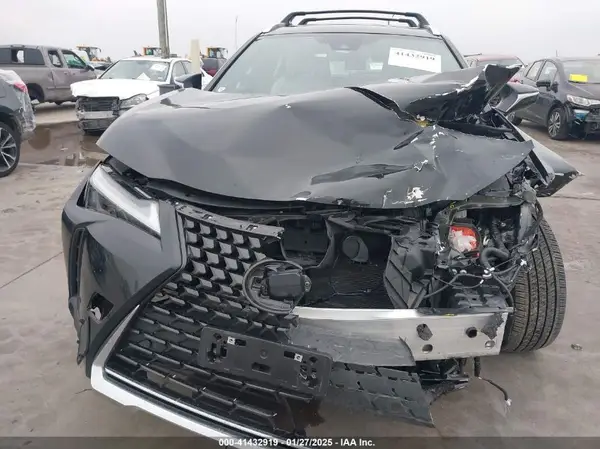 2023 LEXUS UX IAAI lot 41432919 auction photo 6