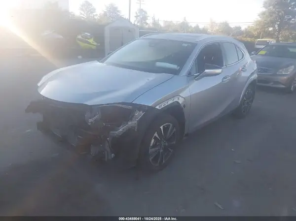 JTHP6JBH7P2148102 2023 LEXUS UX - Image 2