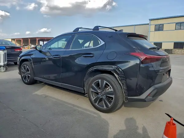 JTHP6JBH7P2152747 2023 LEXUS UX - Image 2