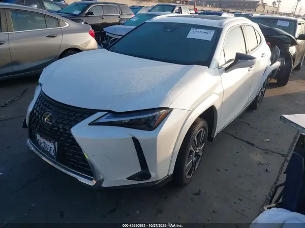 JTHP6JBH8R2190362 2024 LEXUS UX - Image 2