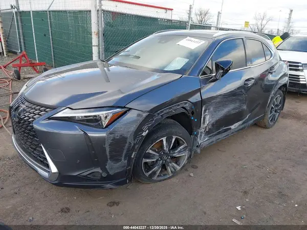 JTHP6JBH8R2192399 2024 LEXUS UX - Image 2