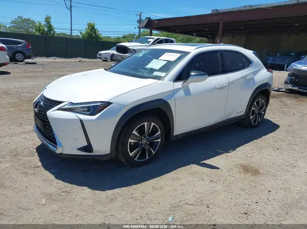 JTHP9JBH0M2051715 2021 LEXUS UX - Image 2