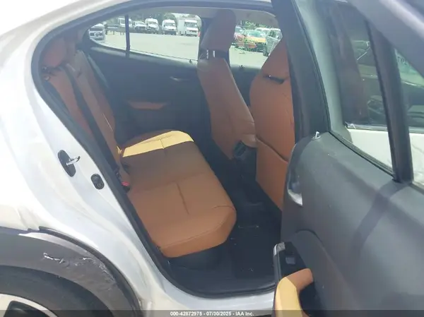 JTHP9JBH0M2053528 2021 LEXUS UX - Image 8