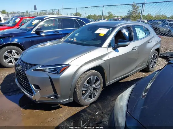 JTHP9JBH1N2057296 2022 LEXUS UX - Image 2