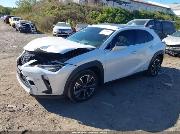 JTHP9JBH2L2035935 2020 LEXUS UX - Image 2