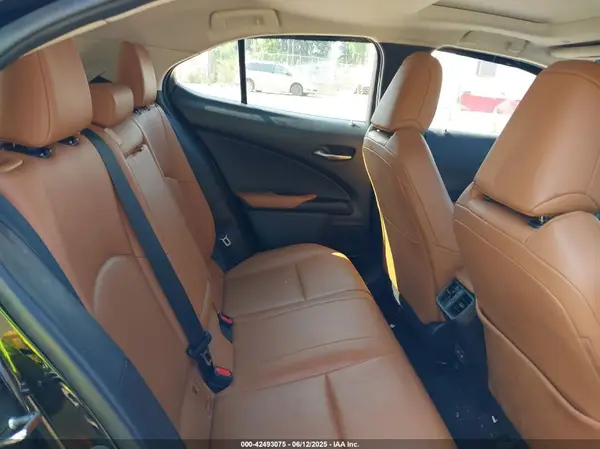 JTHP9JBH2M2045897 2021 LEXUS UX - Image 8