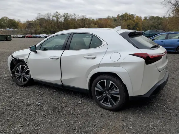 JTHP9JBH2R2074579 2024 LEXUS UX - Image 2