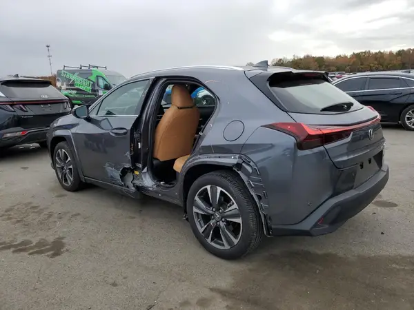 JTHP9JBH2R2077546 2024 LEXUS UX - Image 2